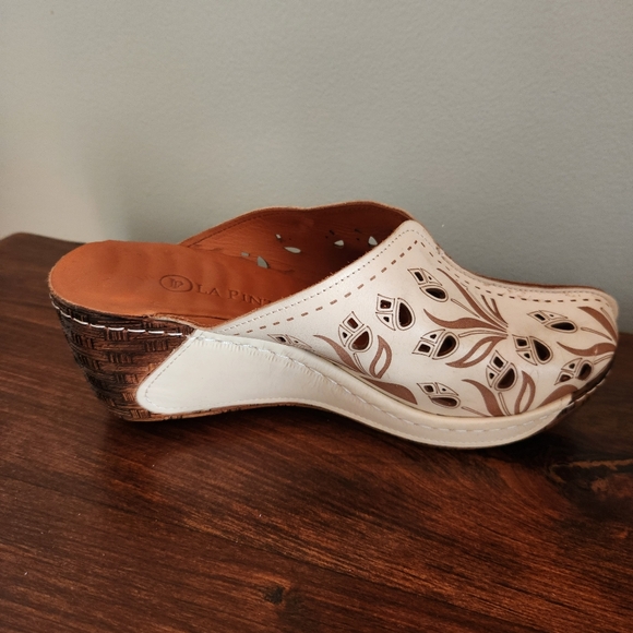 La Pinta Lase Cut Clogs Size 36, U.S. 6 - Picture 5 of 11